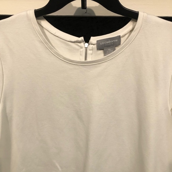 Liz Claiborne Zipper Back Top - Picture 4 of 4